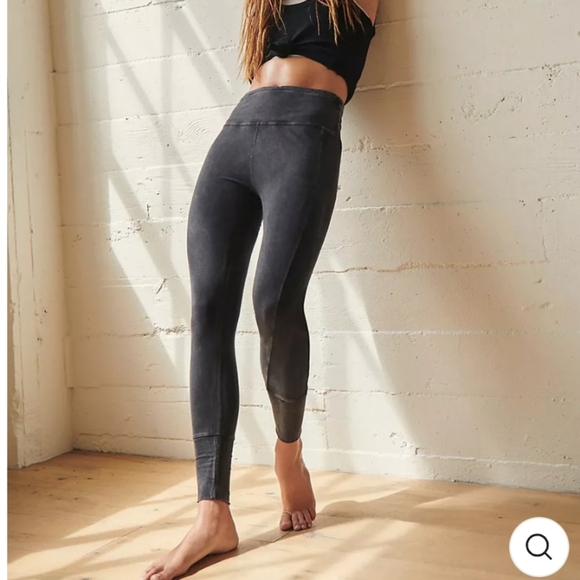 Free People Movement Hot Short Leggings - Picture 1 of 5